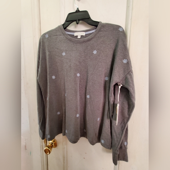 Snowflake-Embroidered Crewneck Top - Picture 2 of 3